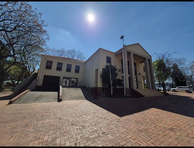 380M² OFFICE TO LET IN WOODMEAD